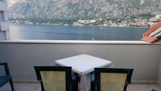 Апартаменты Apartments Darko Kitic Котор Номер-студио с видом на море-3